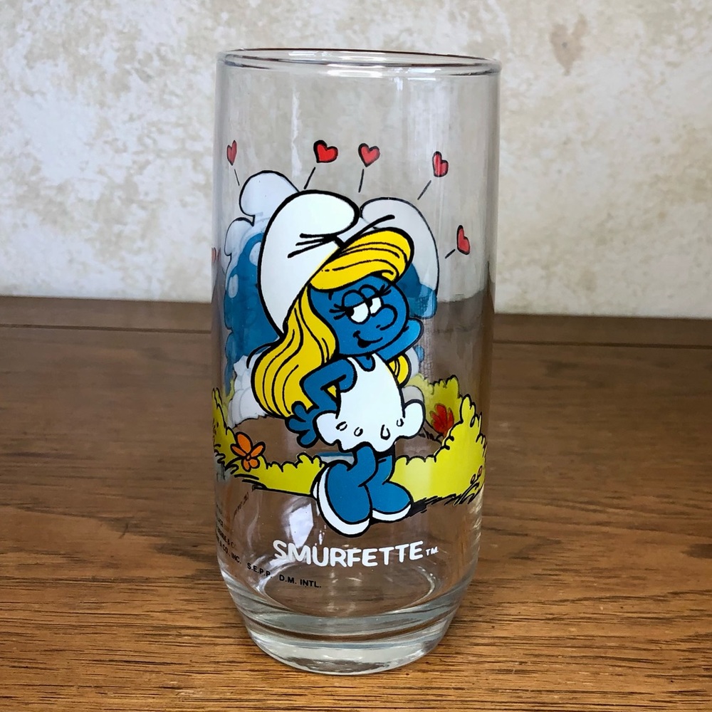 Vintage 1982 Smurfette drinking glass